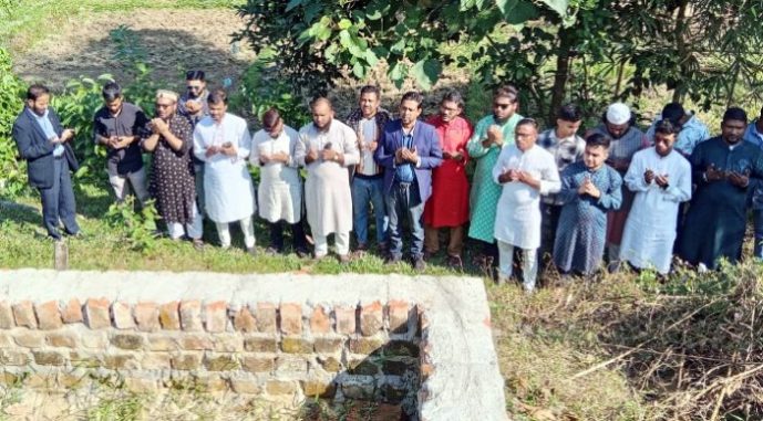 জুলাই যোদ্ধা সংসদ সিলেটের কার্যক্রমের শুরুতে শহীদদের কবর জিয়ারত