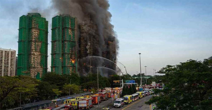 হংকংয়ে বহুতল ভবনে আগুনে নিহত বেড়ে ৫৫, নিখোঁজ ২৫০