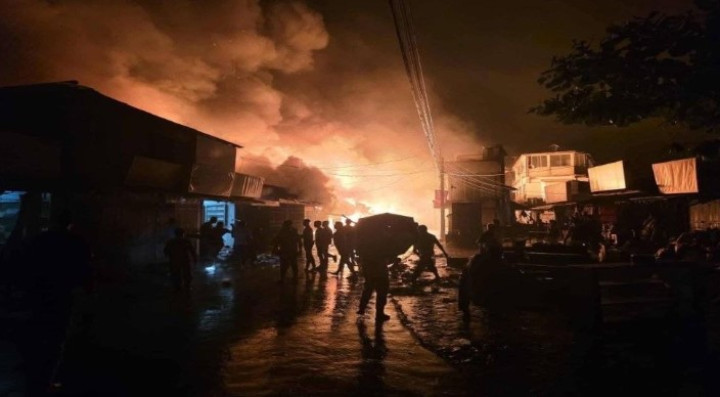 খাগড়াছড়িতে বজ্রপাতে ২৩ দোকান পুড়ে ছাই