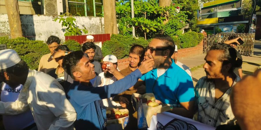 শেখ হাসিনার রায়ে সিলেটে আনন্দমিছিল, মিষ্টি বিতরণ