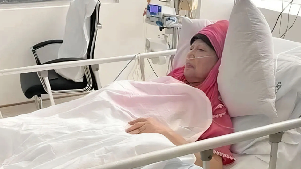 লাইফ সাপোর্টে বেগম খালেদা জিয়া