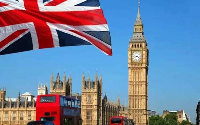 যুক্তরাজ্যের বিভিন্ন বিশ্ববিদ্যালয়ে বাংলাদেশি-পাকিস্তানি শিক্ষার্থীর ভর্তিতে নিষেধাজ্ঞা ও স্থগিতাদেশ