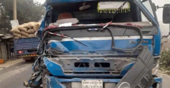 সিলেট-ঢাকা মহাসড়কে ট্রাকচাপায় নিহত ৩