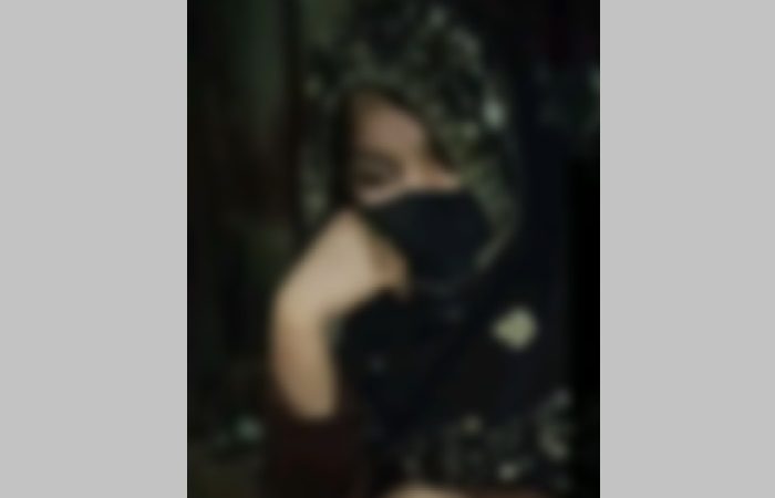 চুনারুঘাটে বিয়ের দাবিতে ‘প্রেমিকের’ বাড়িতে অনশনে তরুণী