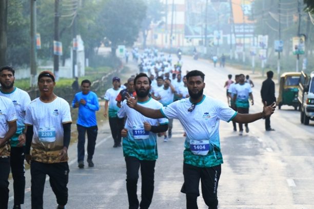হাজারো দৌড়বিদের অংশগ্রহণে সিলেটে ফিজা হাফ ম্যারাথন অনুষ্ঠিত