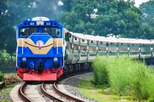 একদিনে টিকিটবিহীন ৬৮১৫ যাত্রীর কাছ থেকে সাড়ে ১৪ লাখ টাকা আদায়