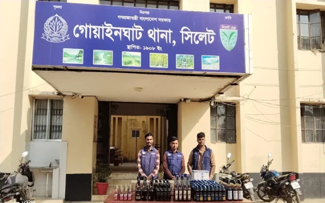 জাফলংয়ে ৪৬৬ বোতল ভারতীয় মদ উদ্ধার