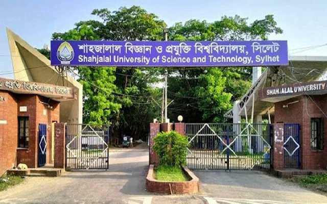 শাকসু নির্বাচন স্থগিতের প্রতিবাদে বিক্ষুব্ধ শিক্ষার্থীরা, অবরুদ্ধ ভিসি-প্রোভিসিসহ প্রশাসনের শীর্ষ কর্মকর্তারা