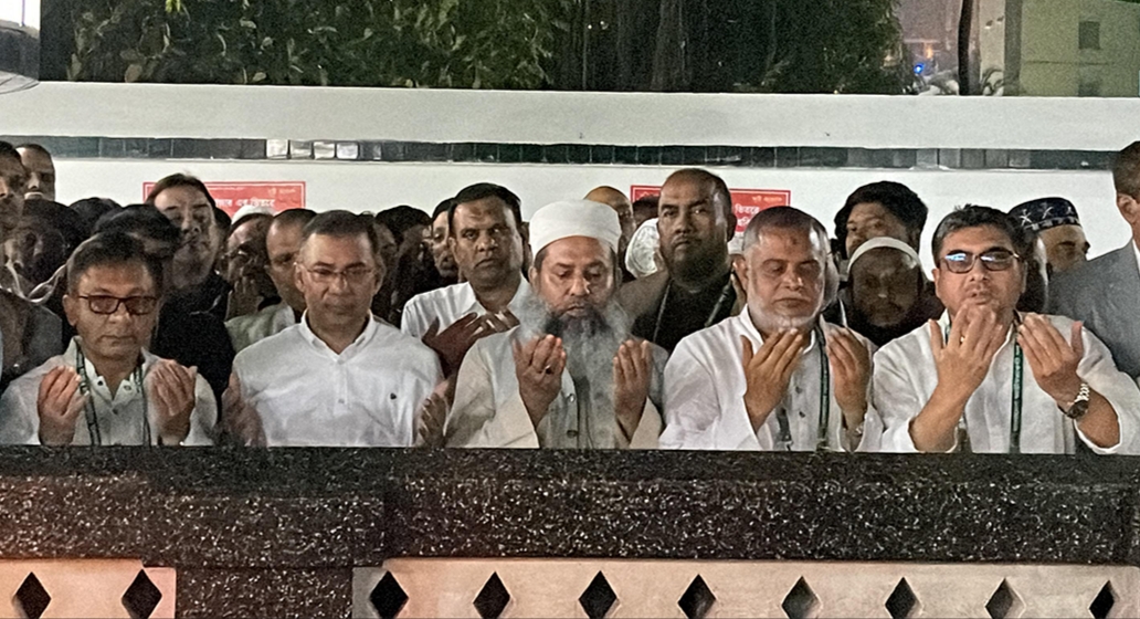 শাহজালালের মাজার ও ওসমানীর কবর জিয়ারত করলেন তারেক রহমান