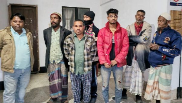 সিলেটে ফুটপাত দখল করে ব্যবসা: ১০ হকার আটক, ৫ জনকে কারাদন্ড