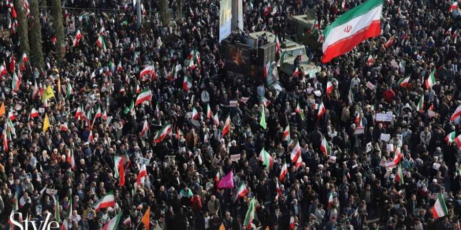 বিক্ষোভ দমনে সফল ইরান, রাজপথ সরকারপন্থিদের দখলে