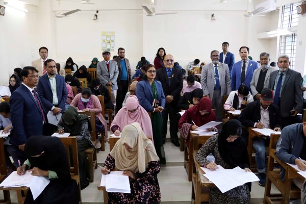 সিকৃবিতে কৃষি গুচ্ছের ভর্তি পরীক্ষা সম্পন্ন, উপস্থিতির হার ৯৩.৪১ শতাংশ
