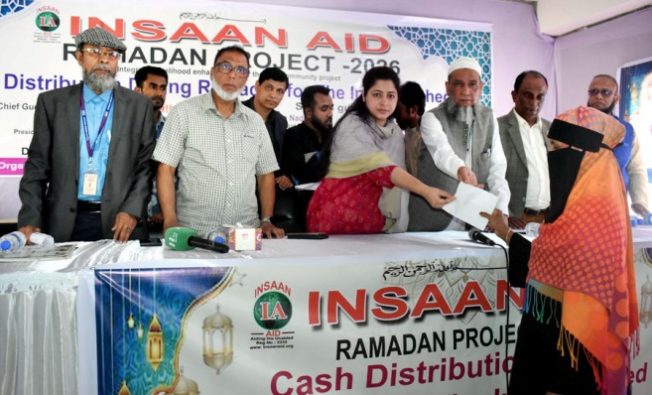 শাহপরানে বয়স্ক, বিধবা ও অসহায়দের মধ্যে ২৪ লক্ষ টাকা বিতরণ
