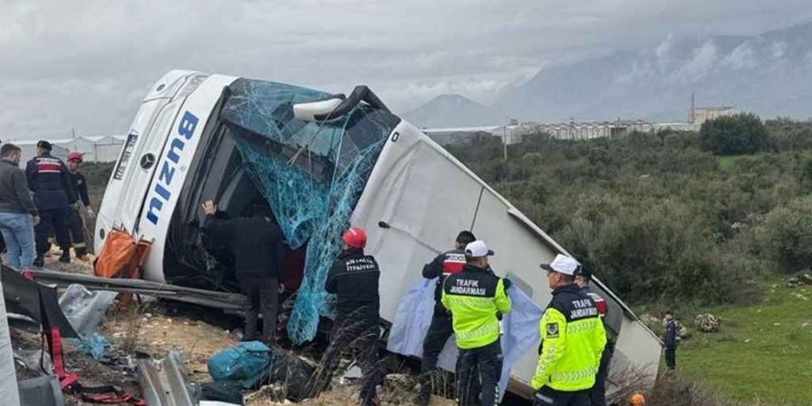 তুরস্কে সড়ক দুর্ঘটনায় প্রাণ গেল ১৬ জনের