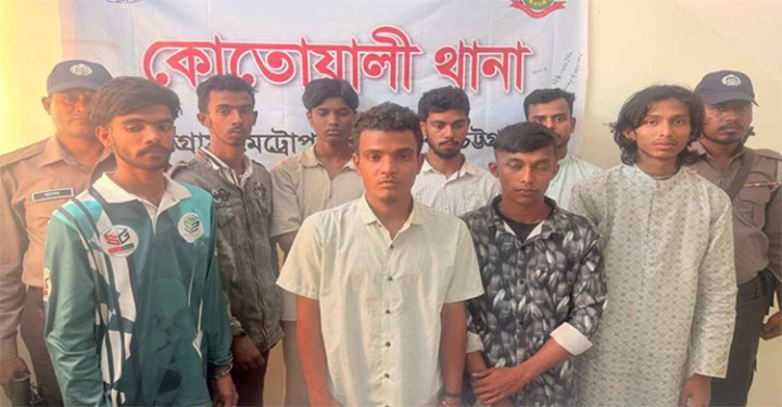 চট্রগ্রামে যুবলীগের ৮ নেতাকর্মী আটক