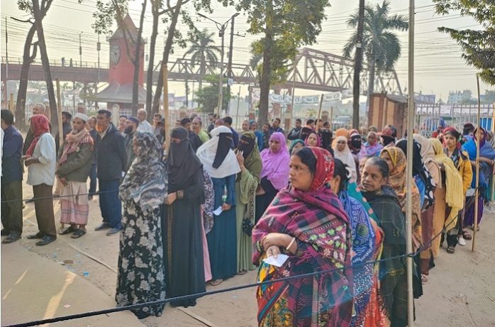 উৎসবের আমেজে সিলেটে সংসদ নির্বাচন ও গণভোট শুরু
