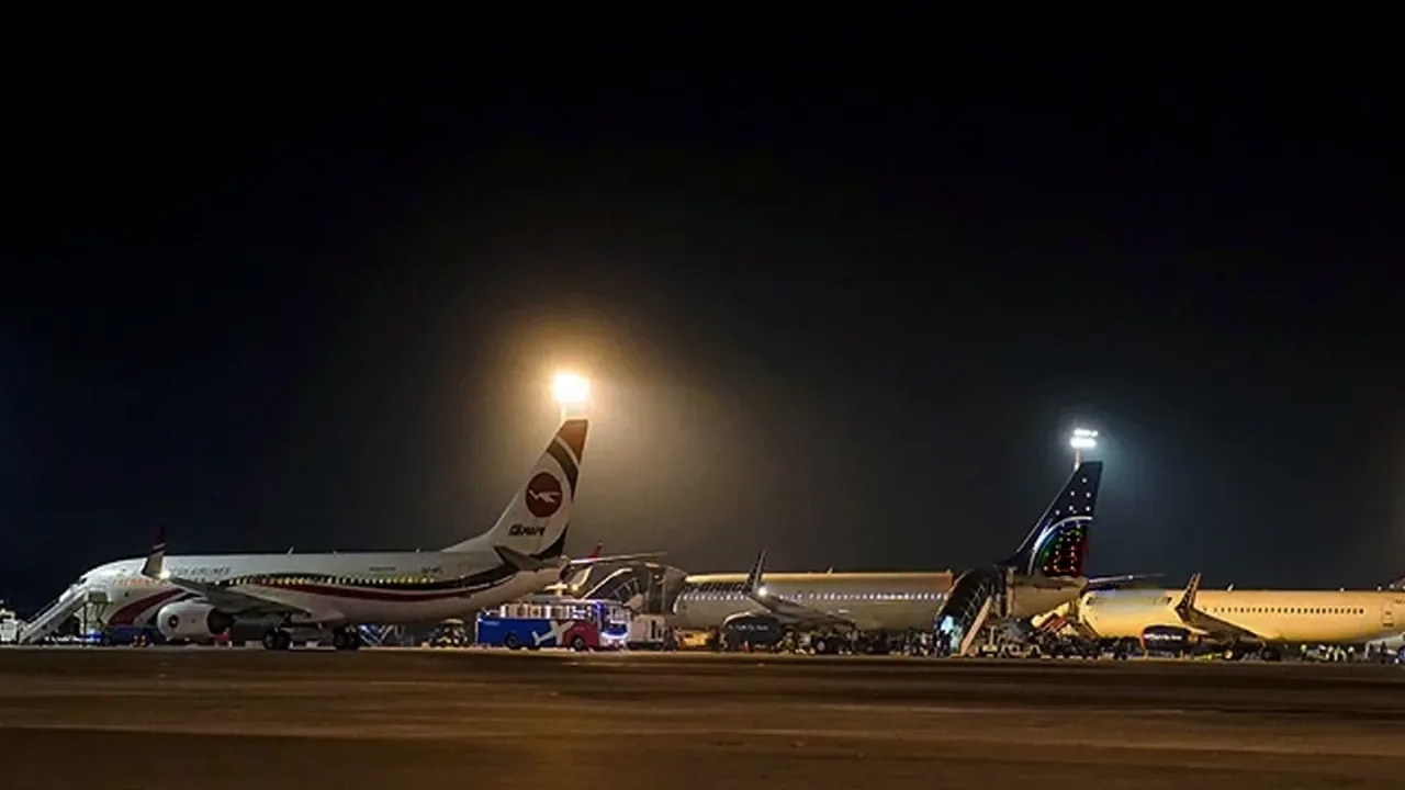 ইরান থেকে ফিরলেন ২৮২ বাংলাদেশি