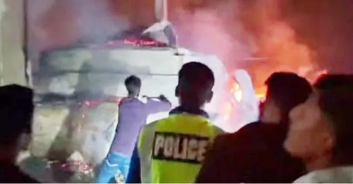 হবিগঞ্জে ভয়াবহ অগ্নিকাণ্ডে বেকারি পুড়ে ছাই, ৮ লাখ টাকার ক্ষতি