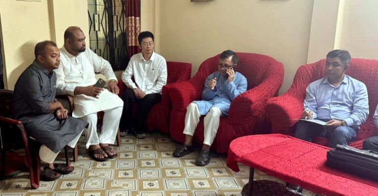 বানিজ্যমন্ত্রীর হস্তক্ষেপে সিলেটে জ্বালানি তেলের রেশনিং প্রত্যাহার