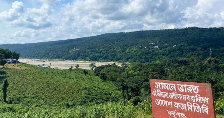 সুনামগঞ্জ সীমান্তে ভারতে প্রবেশকালে নারীসহ আটক ৩