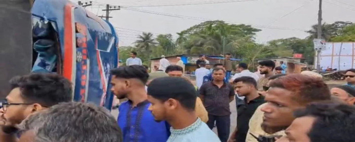 হবিগঞ্জে বাস-পিকআপের মুখোমুখি সংঘর্ষ, নিহত ৪