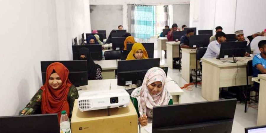 দিনে ২০০ টাকা ভাতাসহ বিনামূল্যে ফ্রিল্যান্সিং প্রশিক্ষণ