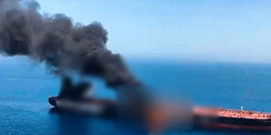 ২ তেলবাহী ট্যাংকারে হামলা: ইরাকের সব জ্বালানি বন্দরের কার্যক্রম বন্ধ