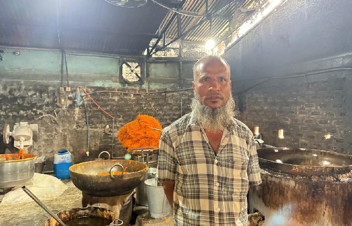 চানাচুরে ক্ষতিকর রং ও পঁচা মিষ্টির শিরা, মাশরাফির মালিককে কারাদন্ড