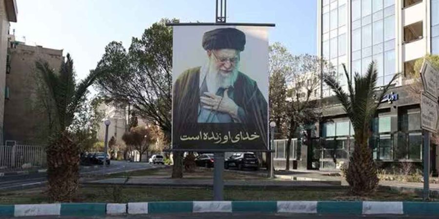 এবার মারা গেলেন খামেনির স্ত্রীও