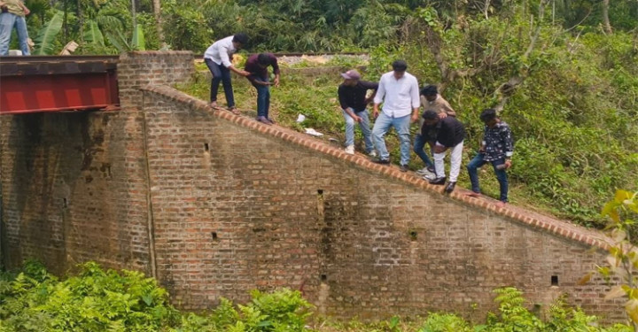 মৌলভীবাজারে ট্রেন থেকে পড়ে যুবকের মৃত্যু