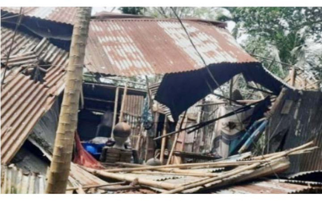 শান্তিগঞ্জে আকস্মিক ঝড়ে অর্ধশতাধিক ঘরবাড়ি ক্ষতিগ্রস্ত