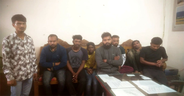 সিলেট সীমান্তে অবৈধভাবে বাংলাদেশে প্রবেশ করায় চার শিশুসহ আটক ১৮