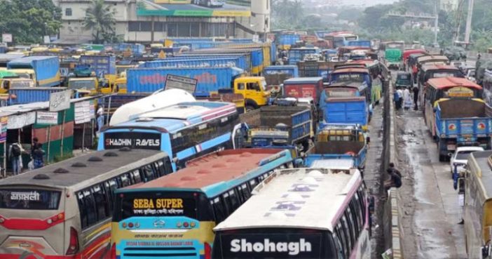 ঈদযাত্রায় সিলেট-ঢাকা মহাসড়ক পাড়ি দেয়া নিয়ে যাত্রীদের শঙ্কা