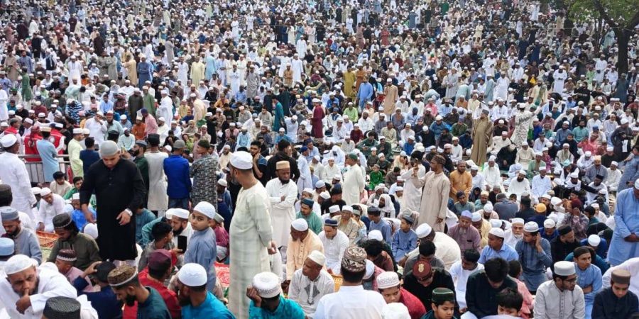 সিলেটের শাহী ঈদগাহে ঈদের জামাত অনুষ্ঠিত, মুসল্লিদের ঢল