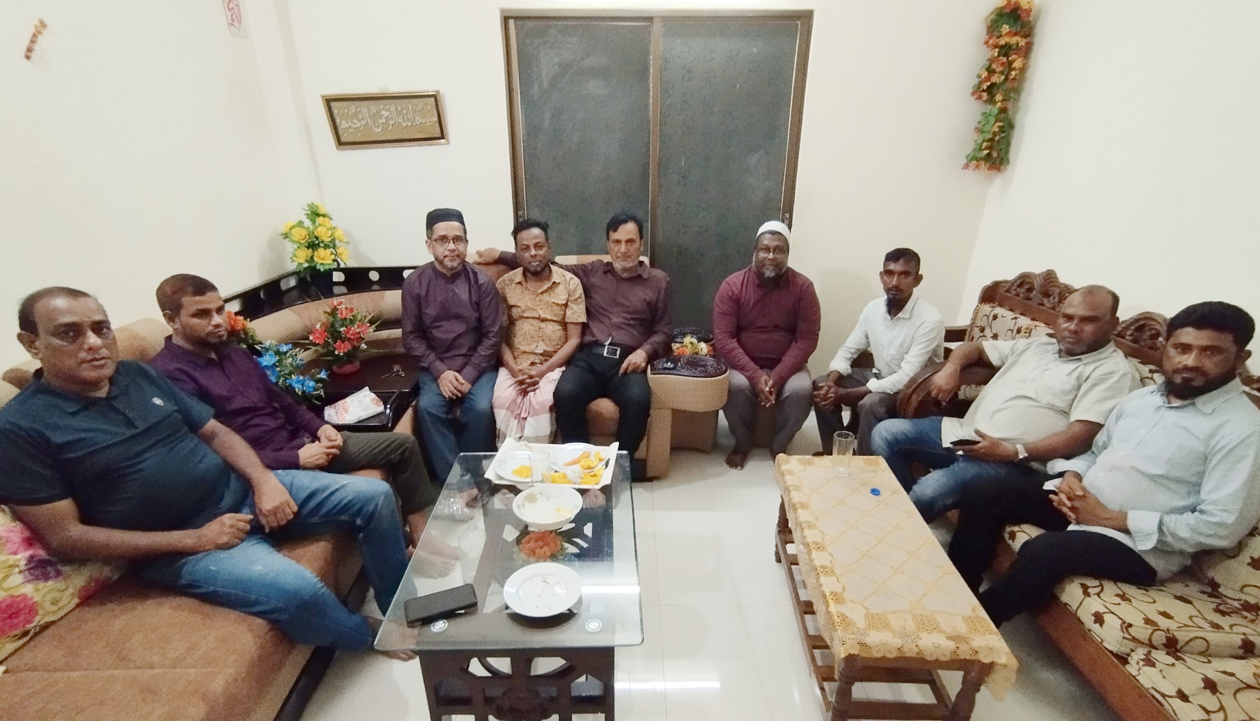 অসুস্থ কৃষি কর্মকর্তা শাহীনের শয্যাপাশে বিএনপি নেতৃবৃন্দ