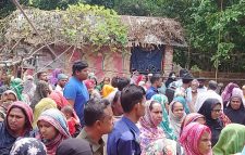 গাজীপুরে গৃহবধূকে হত্যা ও পুত্রবধূকে জখম করে টাকা ও স্বর্ণ লুট