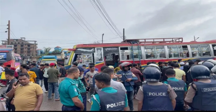 সিলেট কেন্দ্রীয় বাস টার্মিনালে পরিবহণ শ্রমিকদের সংঘর্ষ, আহত ৪