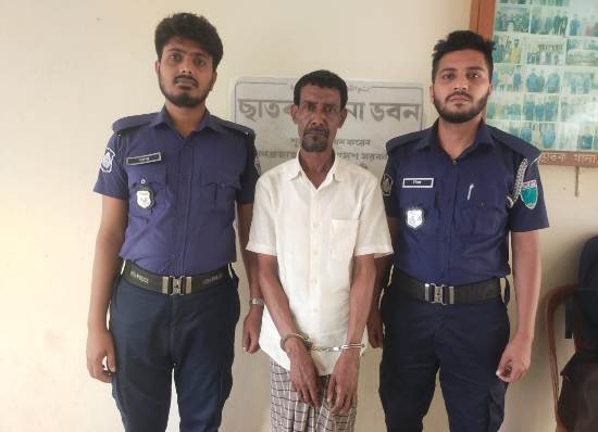 ছাতকে ৯৫ পিস ইয়াবাসহ আওয়ামী লীগ নেতা গ্রেপ্তার