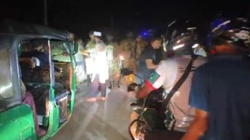 বিদ্যুতের দাবিতে গোলাপগঞ্জে রাস্তা অবরোধ,পরিস্থিতি নিয়ন্ত্রণে সেনাবাহিনী