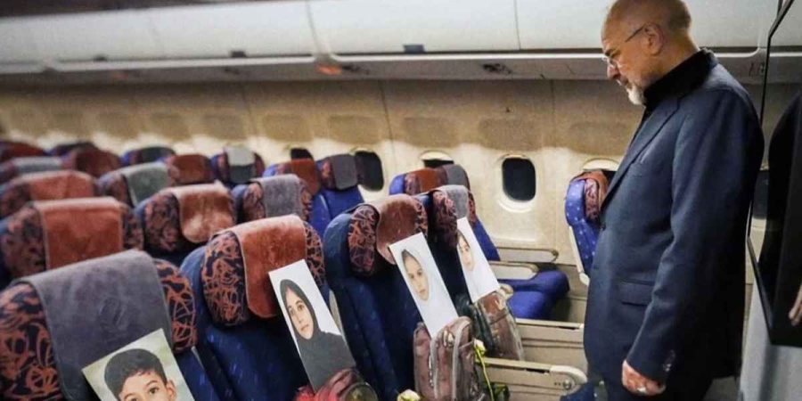 বিমানের আসনে শহীদ শিশুদের ছবি, যে বার্তা ইরানের স্পিকারের