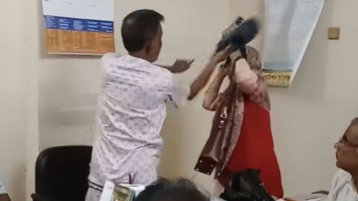 শিক্ষিকাকে জুতাপেটা : সেই বিএনপি নেতা বহিষ্কার