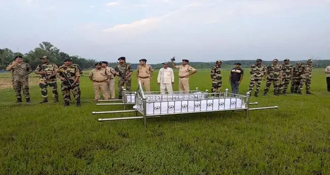 কসবা সীমান্তে ২ বাংলাদেশির মরদেহ ফেরত দিল বিএসএফ