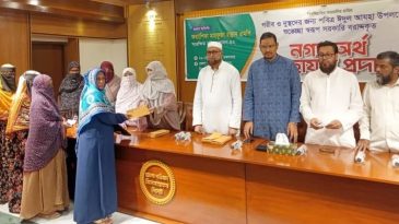 সিলেটে মাহফুজা হান্নান এমপি’র নগদ অর্থ সহায়তা প্রদান