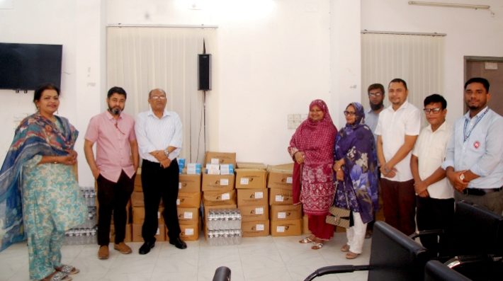 সিলেটে হামের সংক্রমণ মোকাবিলায় চিকিৎসা সামগ্রী প্রদান