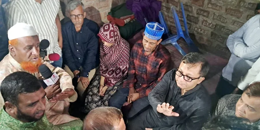 সিলেটে নিহত শিশু ফাহিমার বাসায় গেলেন বাণিজ্যমন্ত্রী
