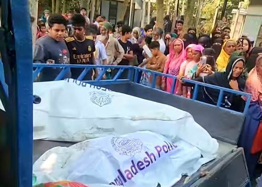 মধ্যরাতে দোহারে বসত ঘরে আগুন, স্বামী-স্ত্রীর মর্মান্তিক মৃত্যু