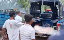 গাজীপুরে গরু চোর সন্দেহে তিনজনকে পিটিয়ে হত্যা, পিকআপে আগুন