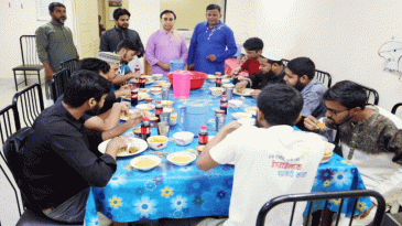 ঈদে শাবির হলে অবস্থানরত শিক্ষার্থীদের জন্য প্রীতিভোজের আয়োজন