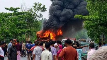 ফটিকছড়িতে দুর্ঘটনায় বাবা-ছেলের মৃত্যু, বাসে আগুন