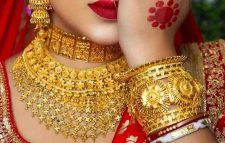 দেশের বাজারে আরও কমলো স্বর্ণের দাম